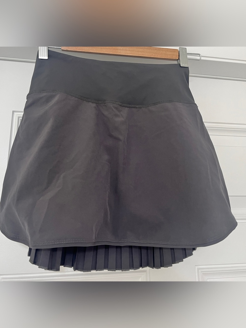 NWT Baleaf Flyleaf Pleated (XS) Athletic Tennis Skirt Skort - gray